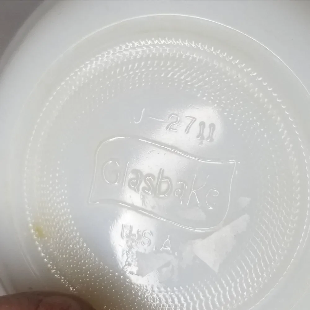 Glass bake  USA made handled bowl with  strawberries detail